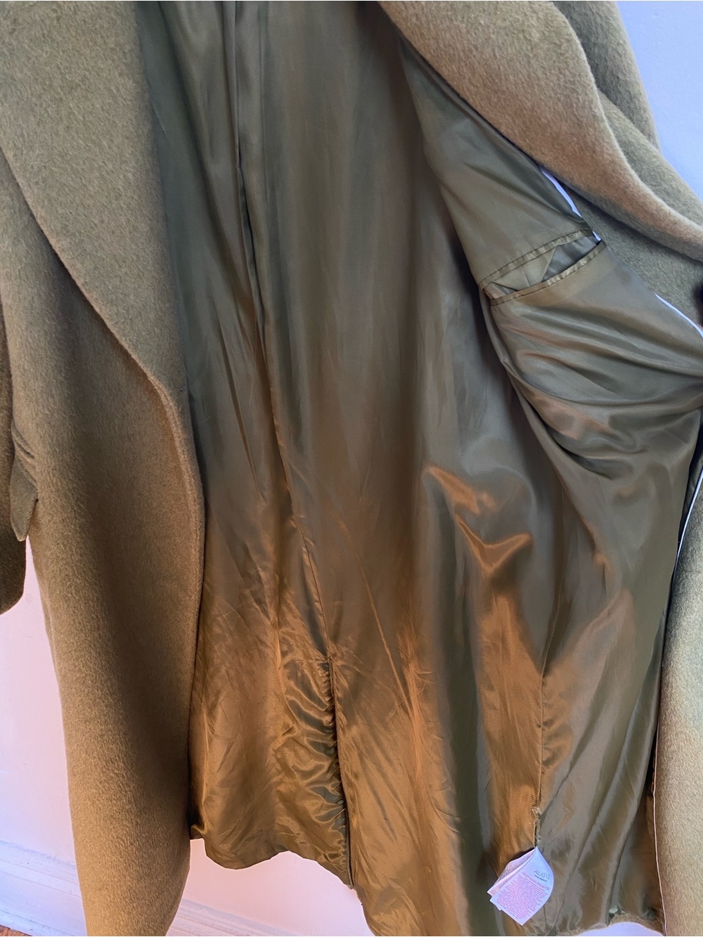 Elegant Eye-Catching Olive Green Wool Blend Coat From Aligne - Picture 10 of 11